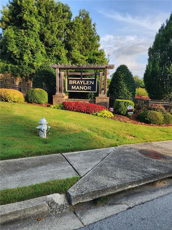 8539 Braylen Manor Dr., Douglasville, GA 30134