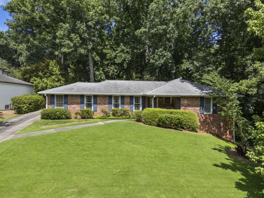 4870 Lansbury Dr., Sandy Springs, GA 30342