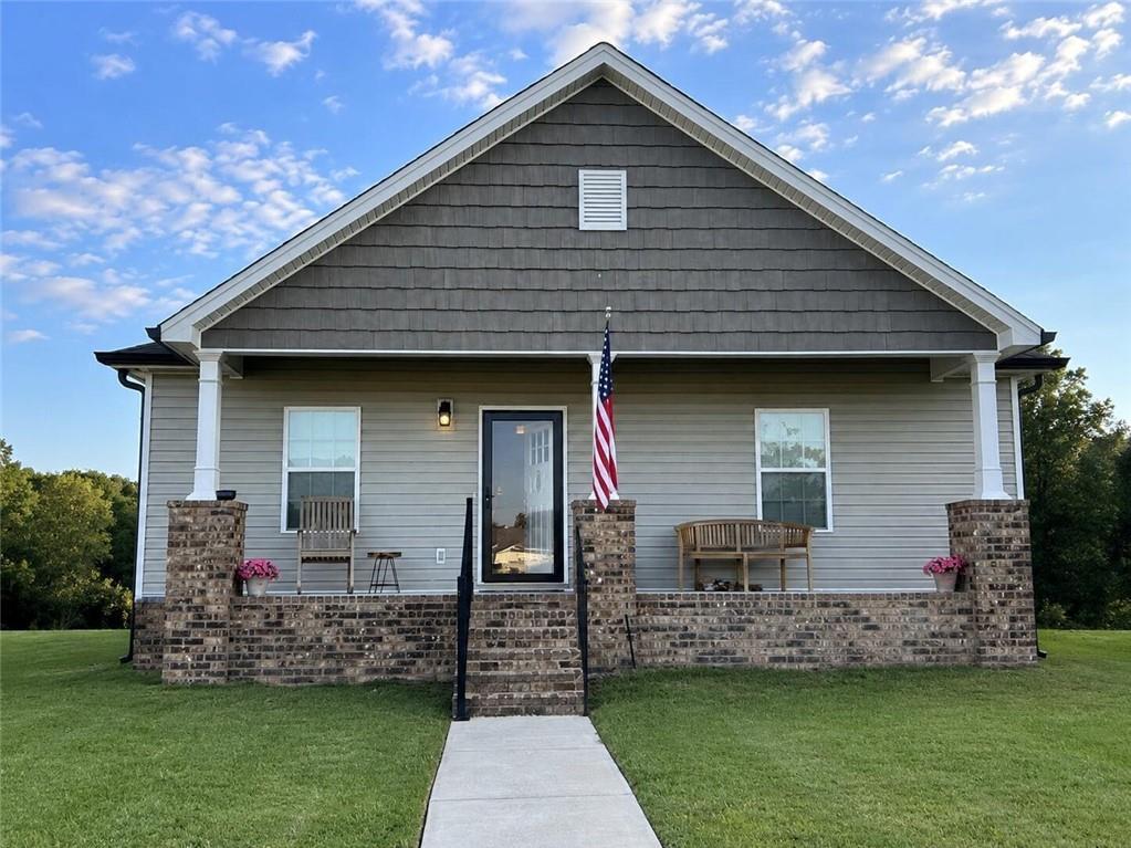 411 Coahulla Creek Dr., Dalton, GA 30721