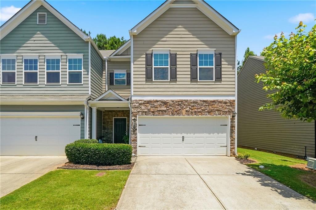 419 Crescent Woode Dr., Dallas, GA 30157