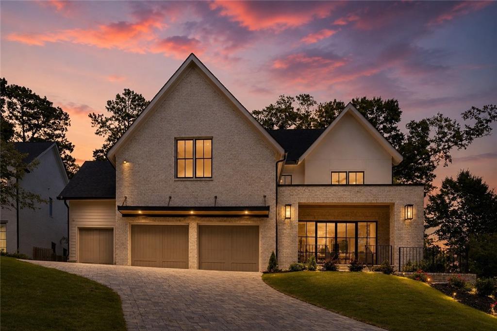 3035 Parkridge Dr., Brookhaven, GA 30319