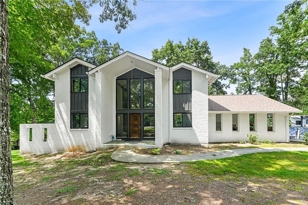 1113 Honeysuckle Dr., Canton, GA 30114