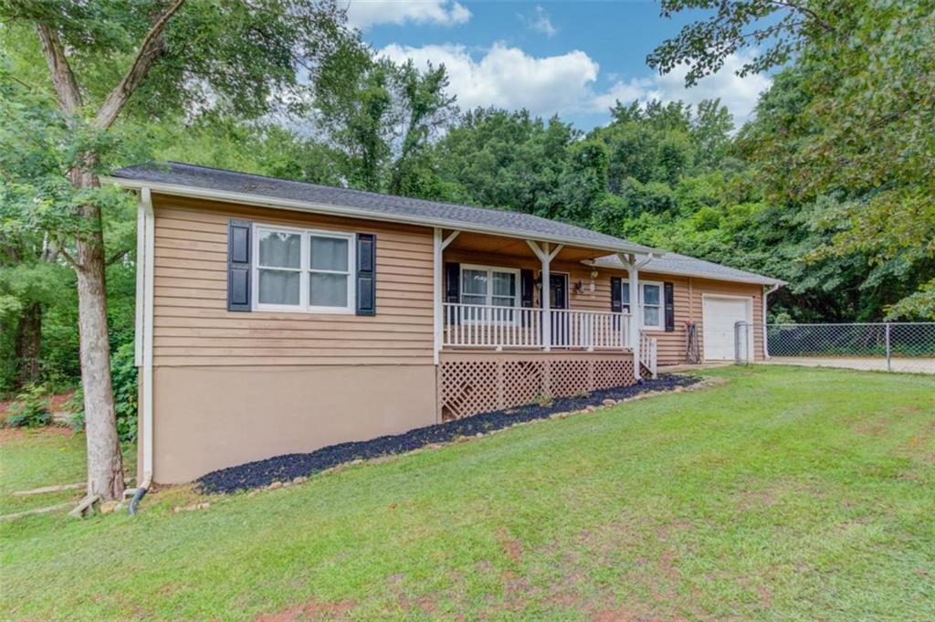 3305 Ladd Dr., Gainesville, GA 30506