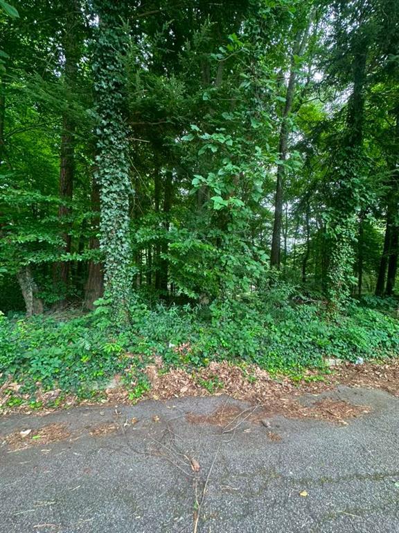 721 Aberdeen Dr., Stone Mountain, GA 30083