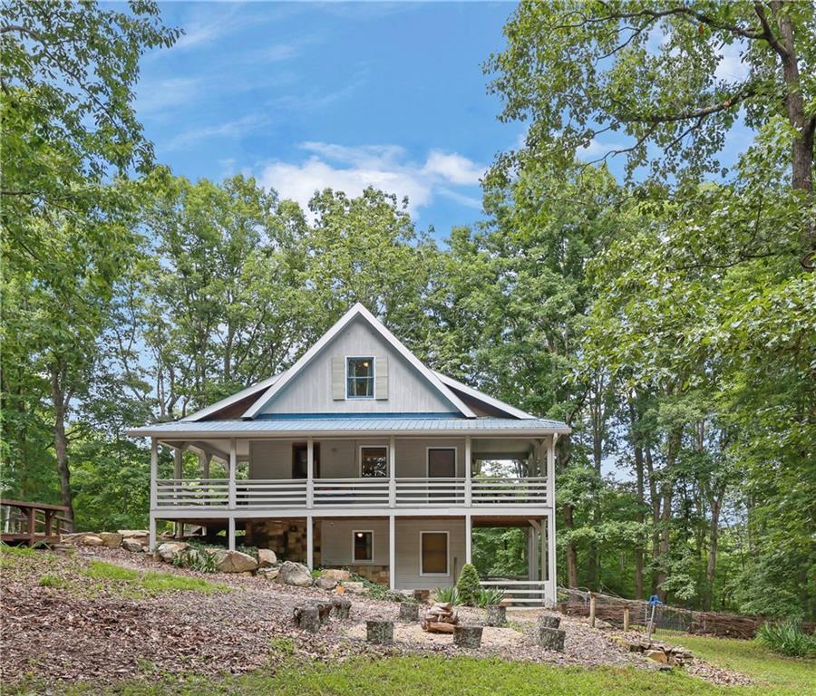 219 Raven Cliff Rd., Talking Rock, GA 30175