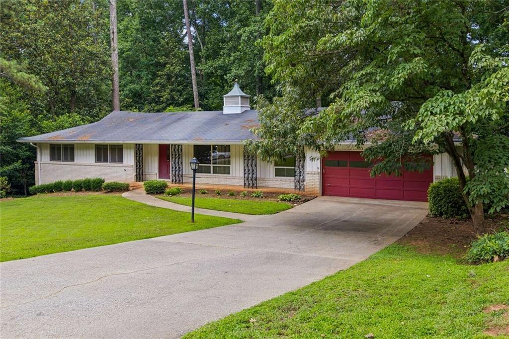 165 W Spalding Dr., Atlanta, GA 30328