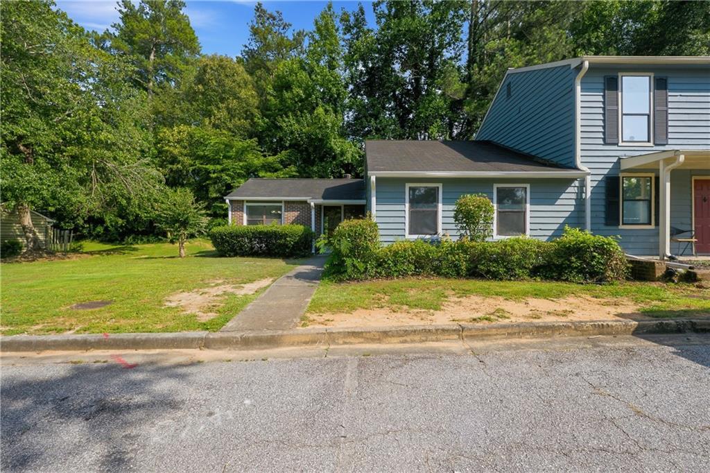 79 Sandalwood Cir., Lawrenceville, GA 30046