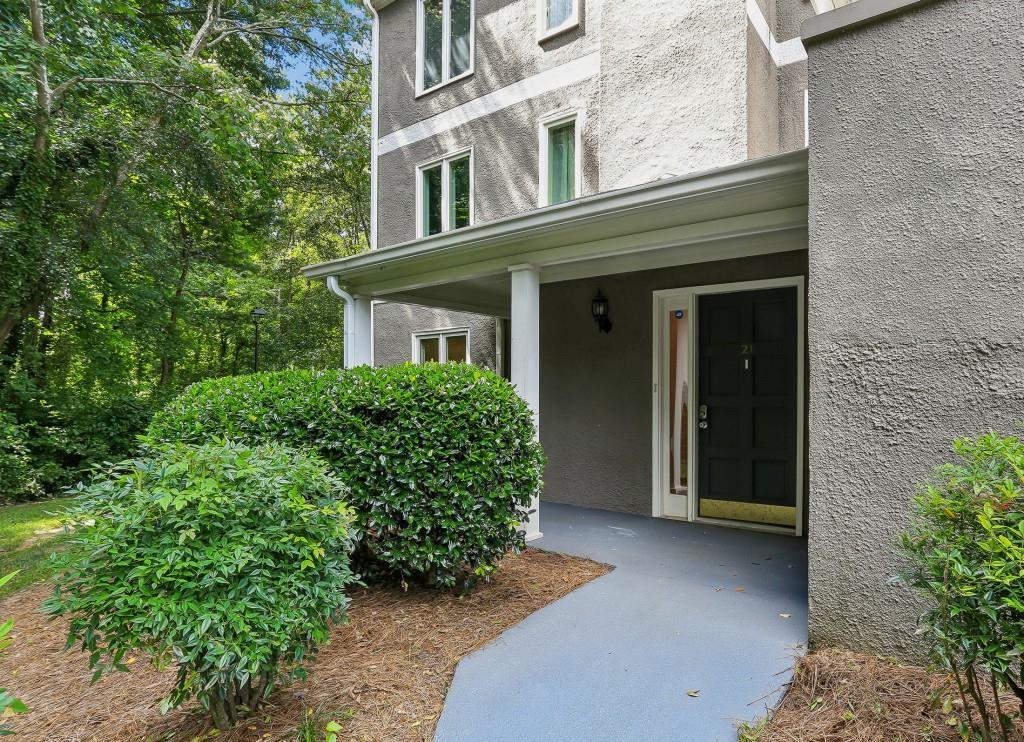 21 Brittany Way, Atlanta, GA 30324