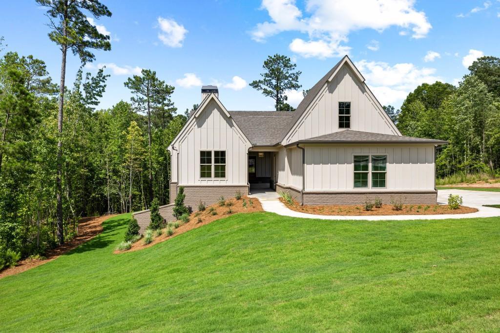 105 Forest Berry Ct., Newnan, GA 30265