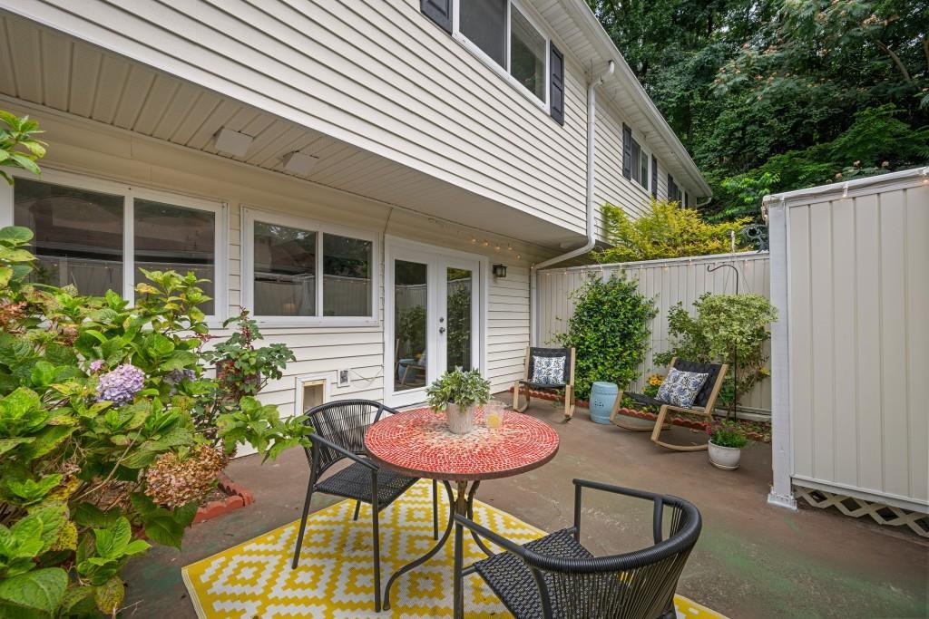 7156 Stonington Dr., Atlanta, GA 30328