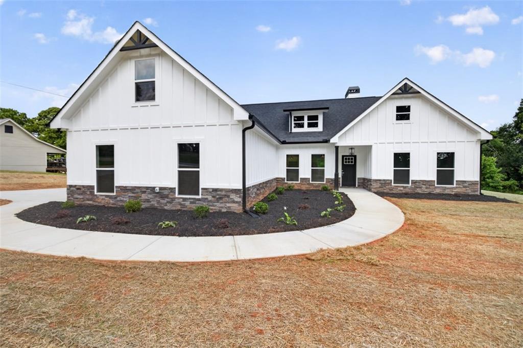 998 Hancock Bridge Rd., Winder, GA 30680