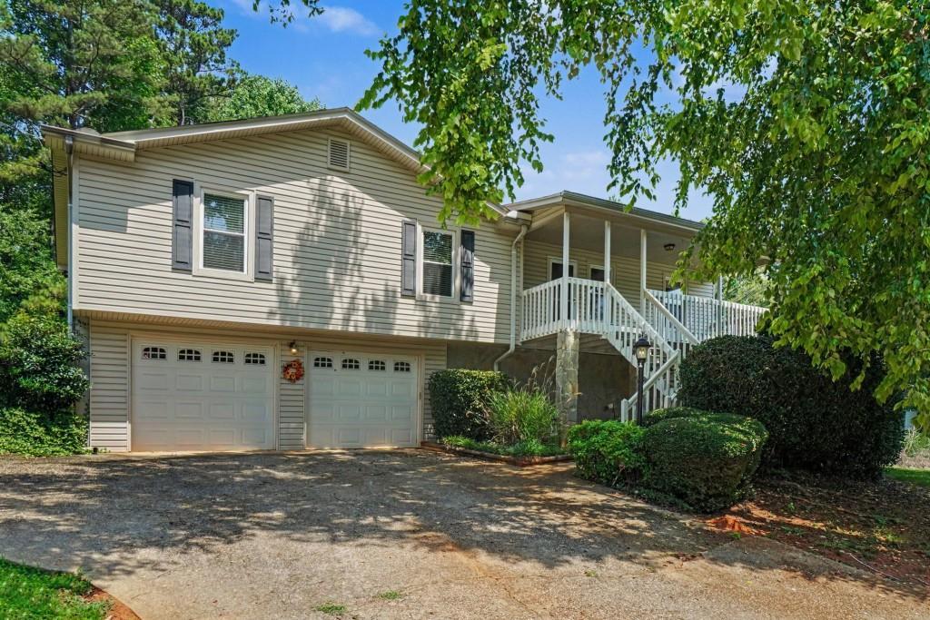 3125 Freedom Ct., Douglasville, GA 30135