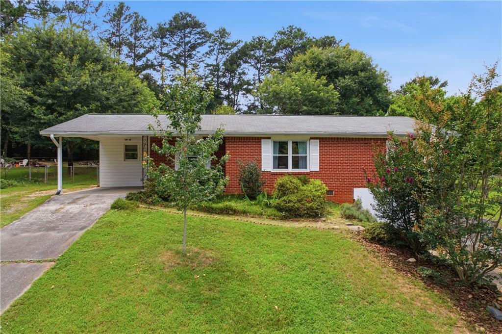 3576 Lakeshore Dr., Smyrna, GA 30082