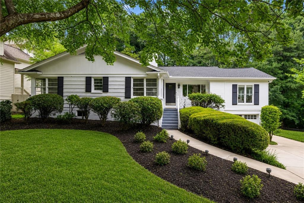 625 Channing Dr., Atlanta, GA 30318