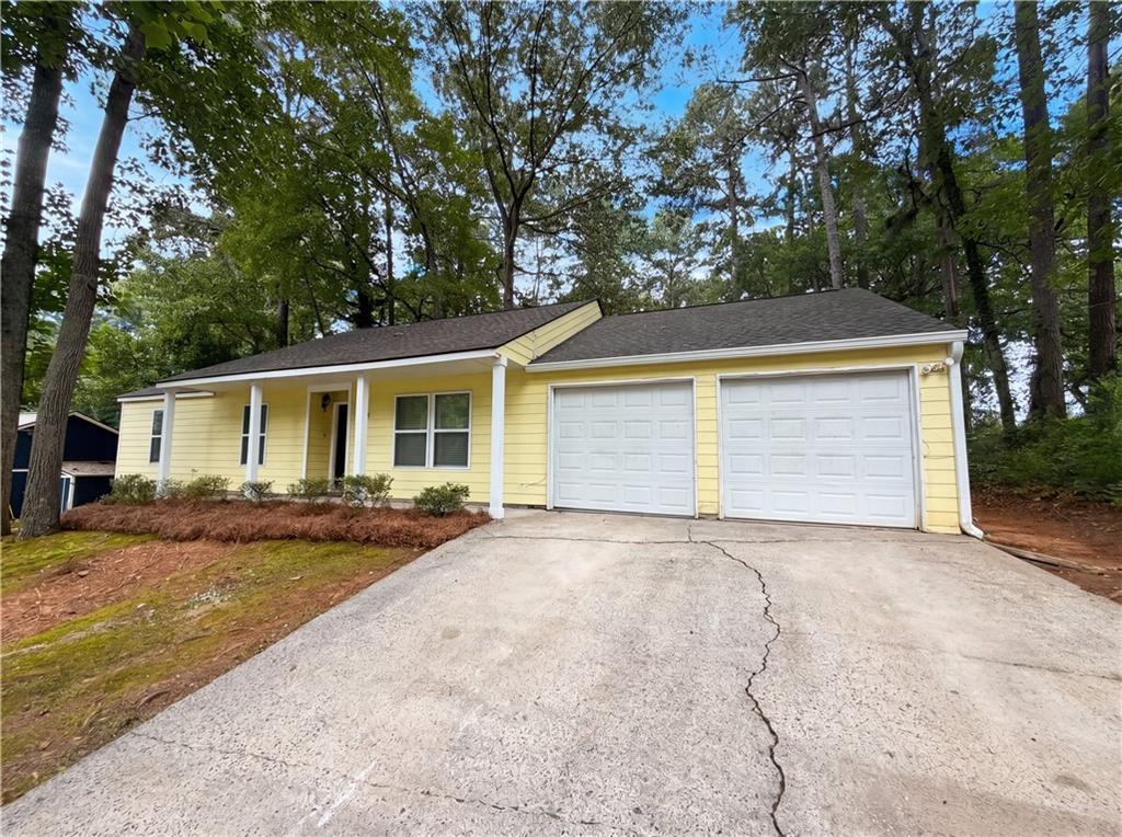 85 Hartley Woods Dr., Kennesaw, GA 30144