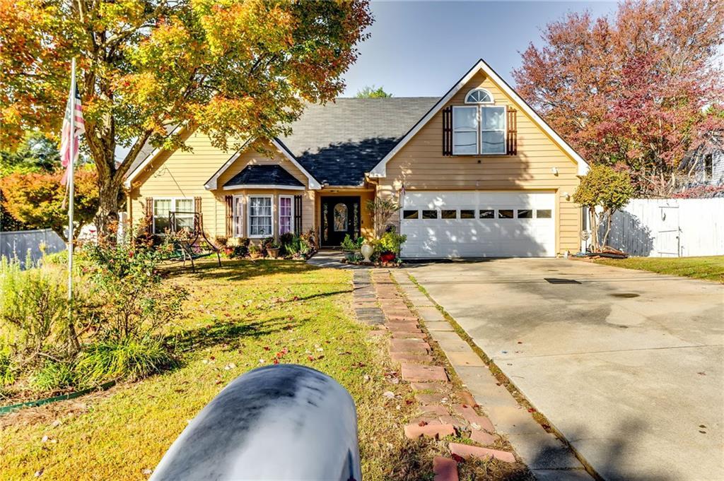 1245 Shamrock Hill Cir., Loganville, GA 30052