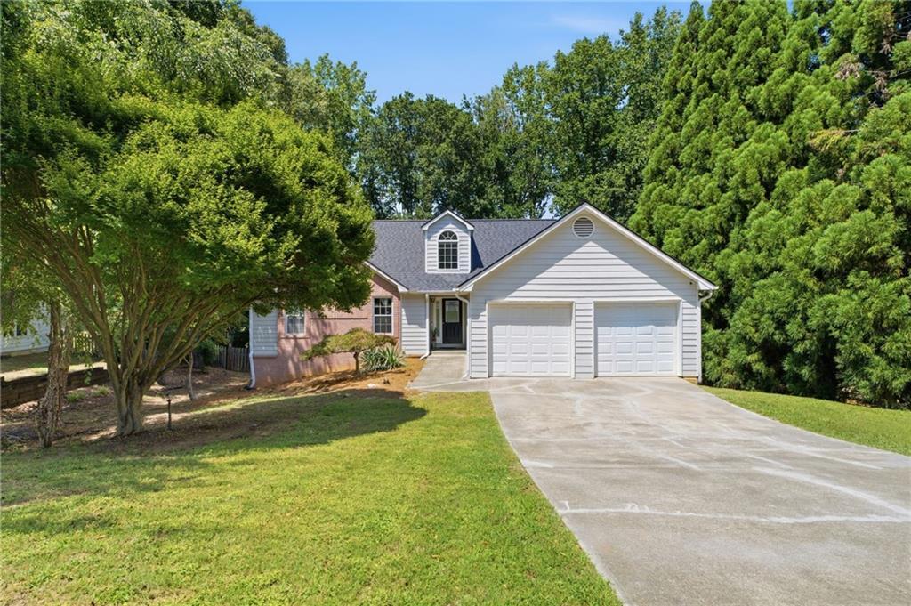 1545 Smoke Hill Dr., Hoschton, GA 30548