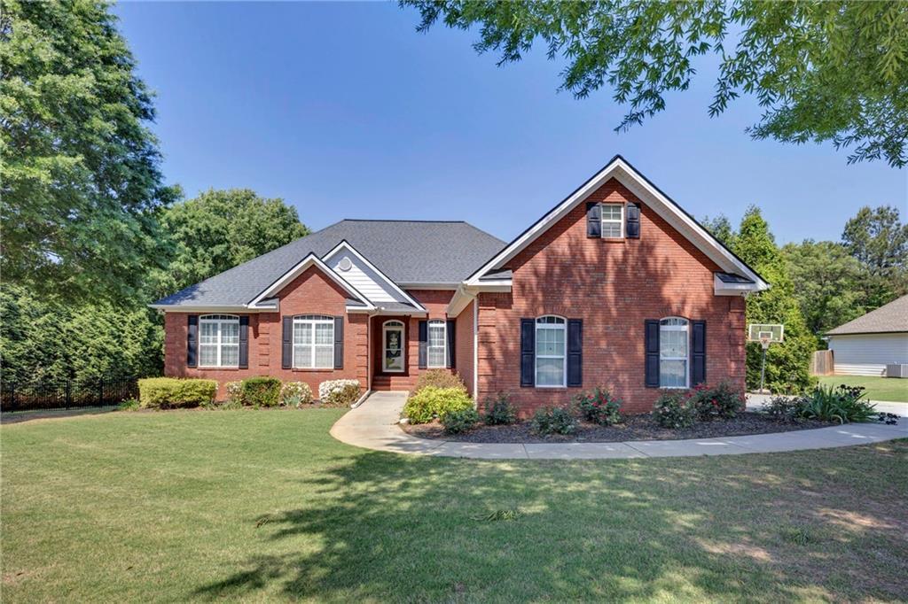 135 Rose Creek Dr., Covington, GA 30014