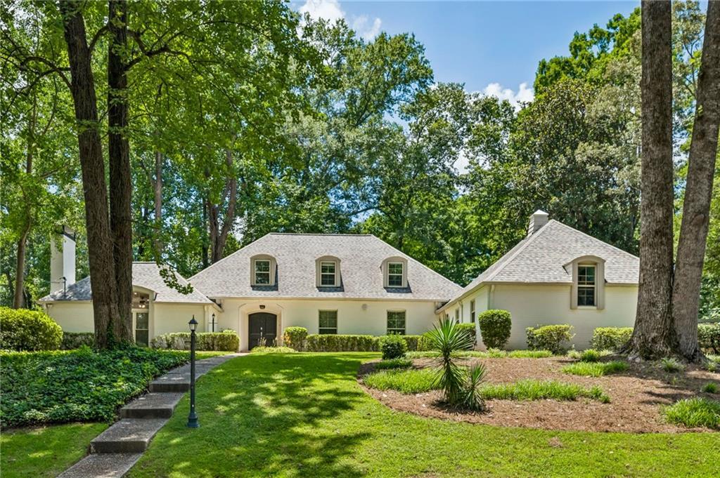 2211 Hill Park Ct., Decatur, GA 30033