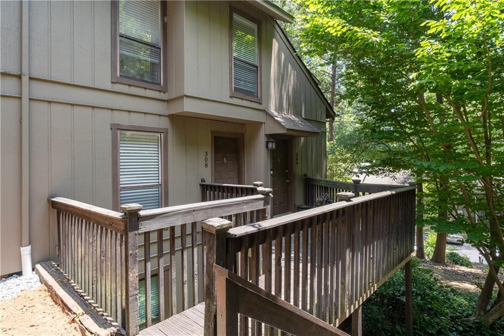 308 Cumberland Ct., Smyrna, GA 30080