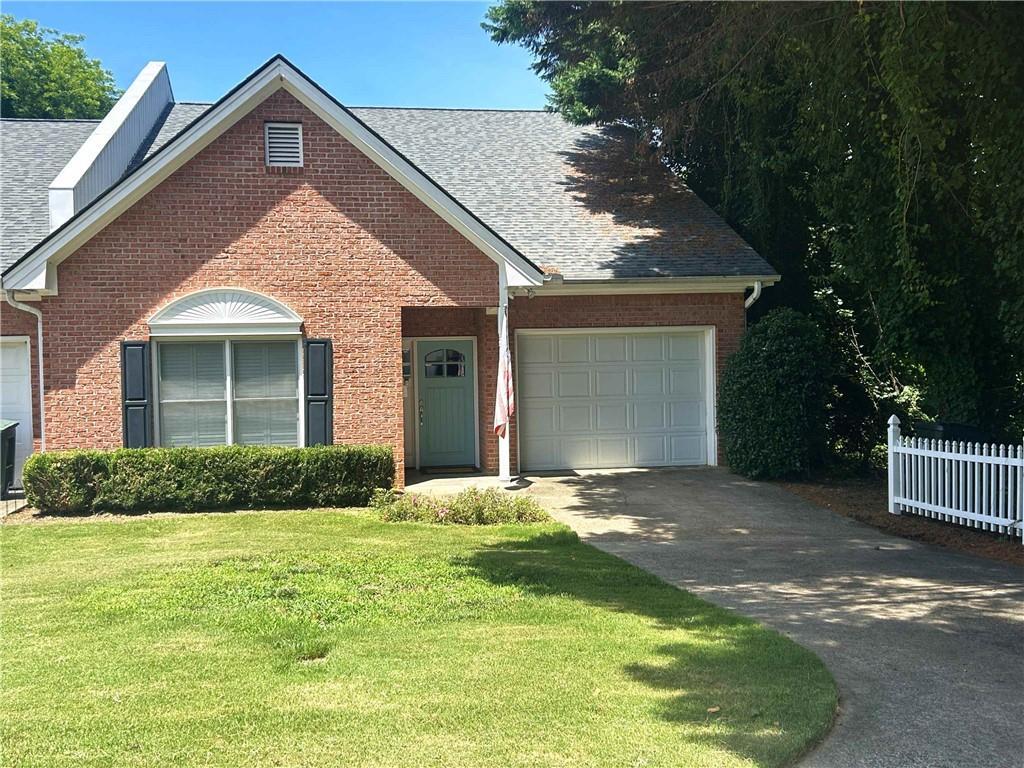67 Green Hill Pl., Toccoa, GA 30577