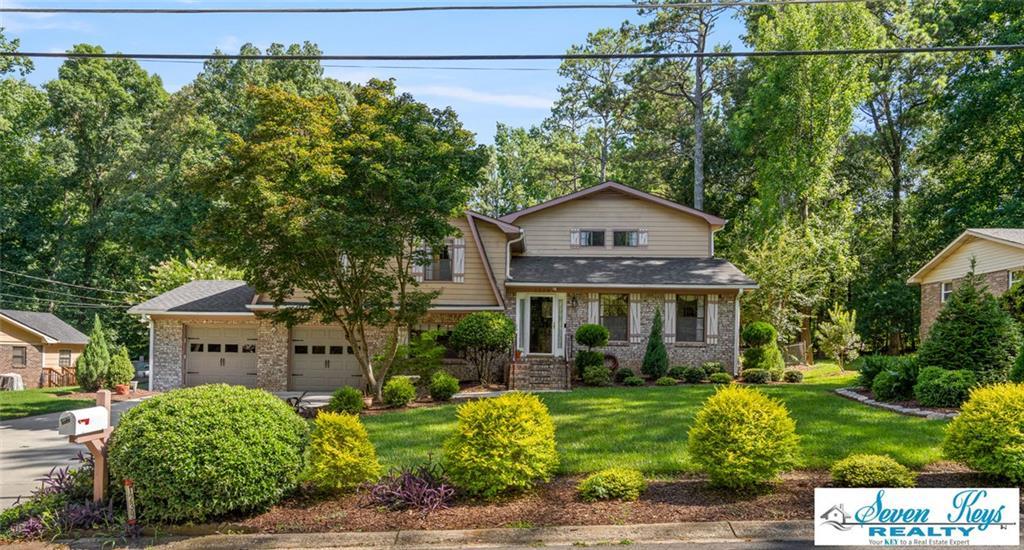 1239 Country Pine Dr., Ellenwood, GA 30294