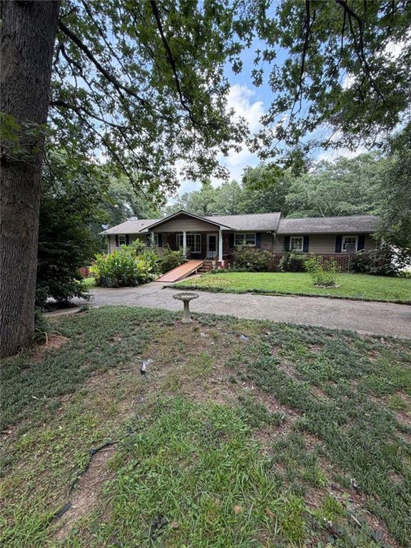 329 Riverbend Dr., Royston, GA 30662