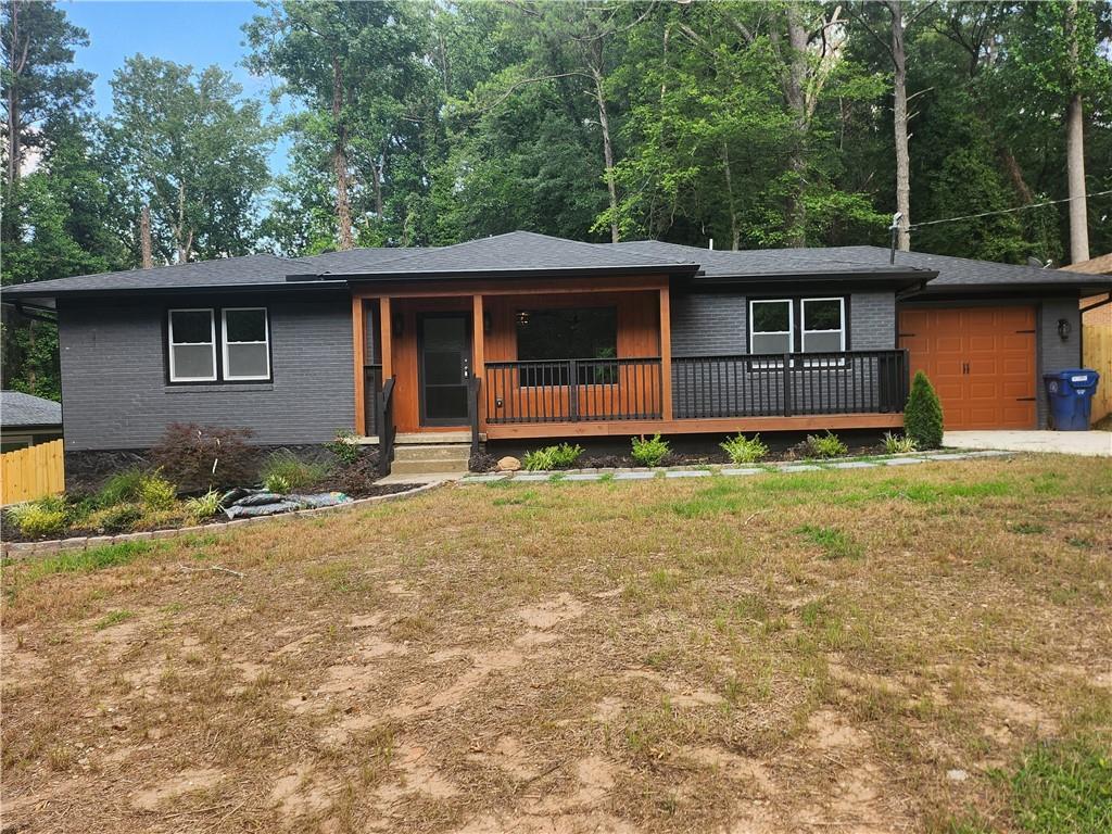852 Laurelmont Dr., Atlanta, GA 30311