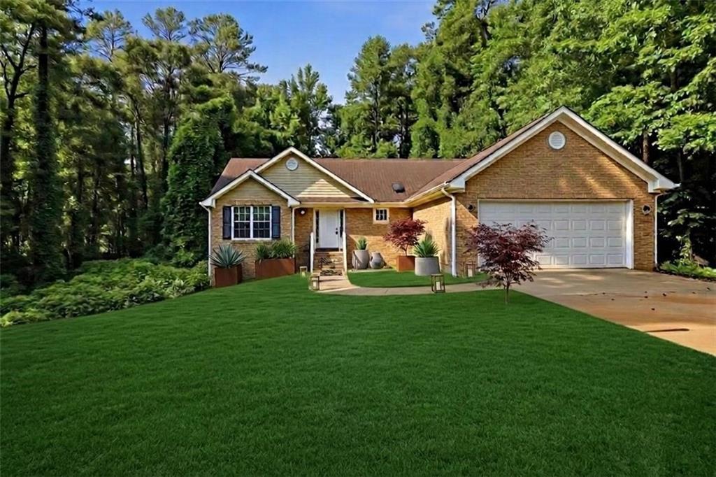 128 Valley Rd., Stockbridge, GA 30281