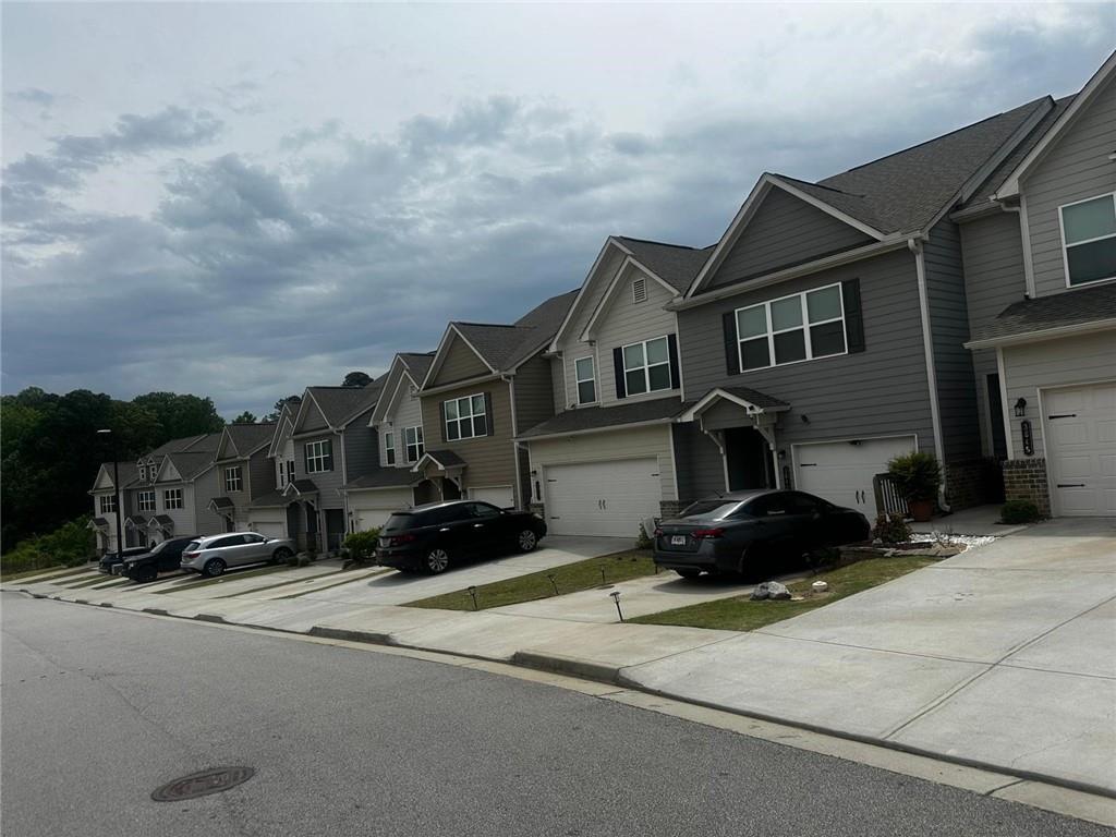 3618 Acorn Dr., Oakwood, GA 30566