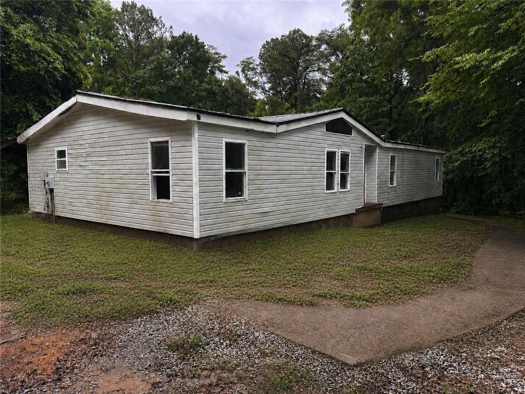 185 Refuge Valley Rd., Jasper, GA 30143