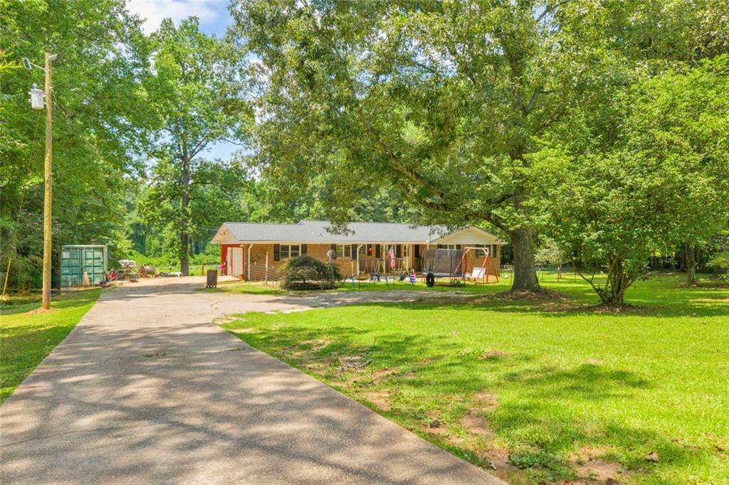 849 Swan Lake Rd., Stockbridge, GA 30281