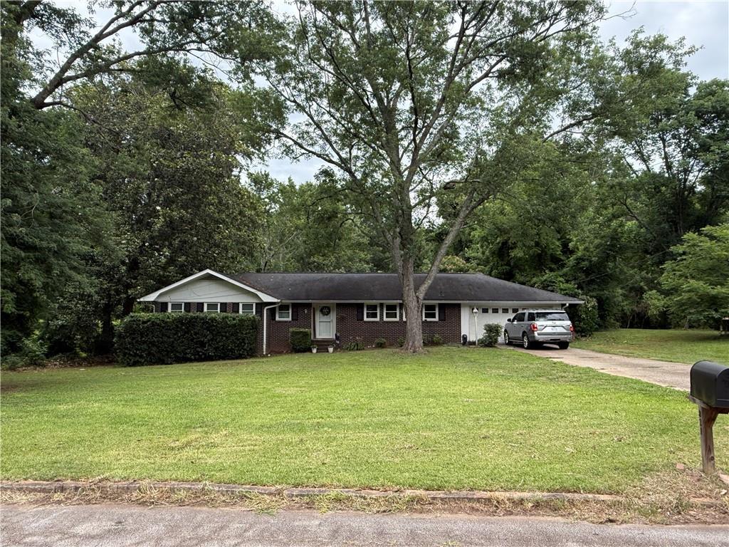821 Shipp Cir., Conyers, GA 30012