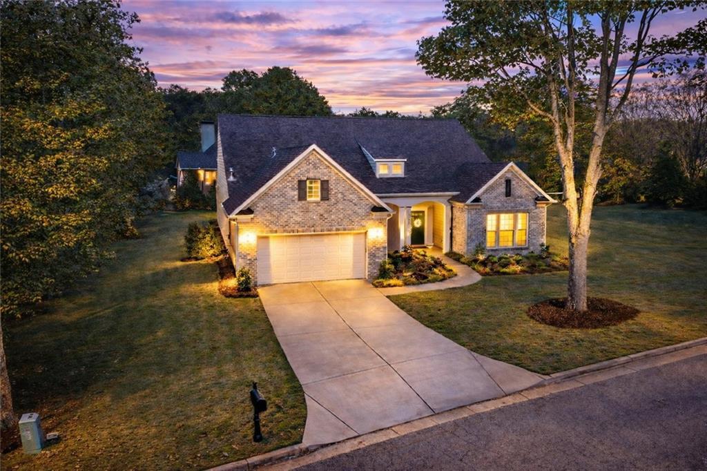 900 Ravenwood Way, Canton, GA 30115