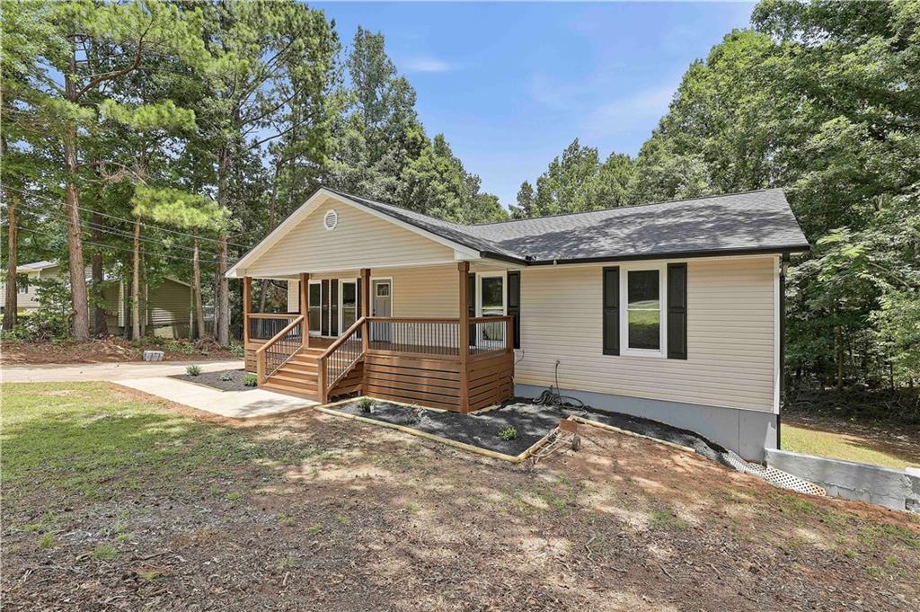 175 Beverly Park Ct., Newnan, GA 30263