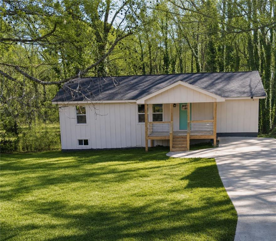 2128 Kimberly Rd., Atlanta, GA 30331