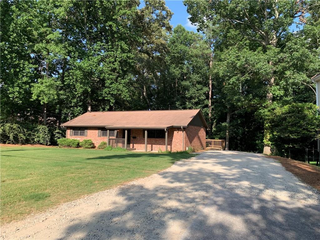 6103 Lake Lanier Heights Rd., Buford, GA 30518