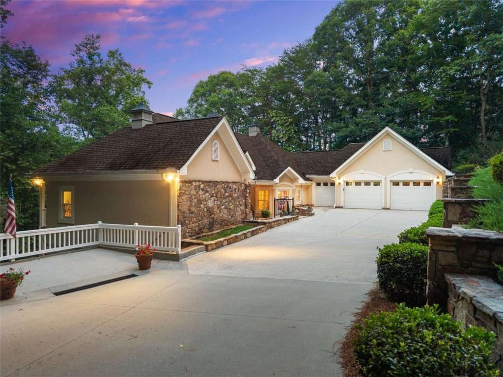 2200 Orchard Dr., Clarkesville, GA 30523