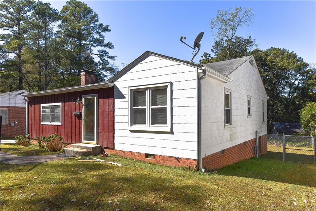 3049 Cloverhurst Dr., Atlanta, GA 30344