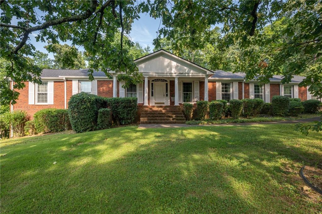 206 Sherwood Dr., Calhoun, GA 30701