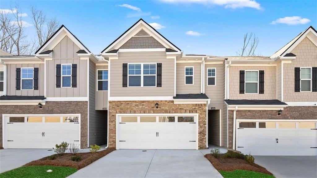 1328 Aura Ln., Lawrenceville, GA 30045