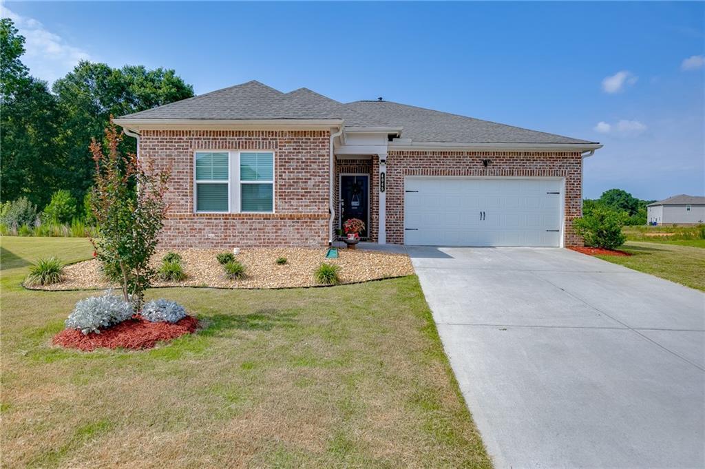 4045 Berry Farm Ct., Loganville, GA 30052