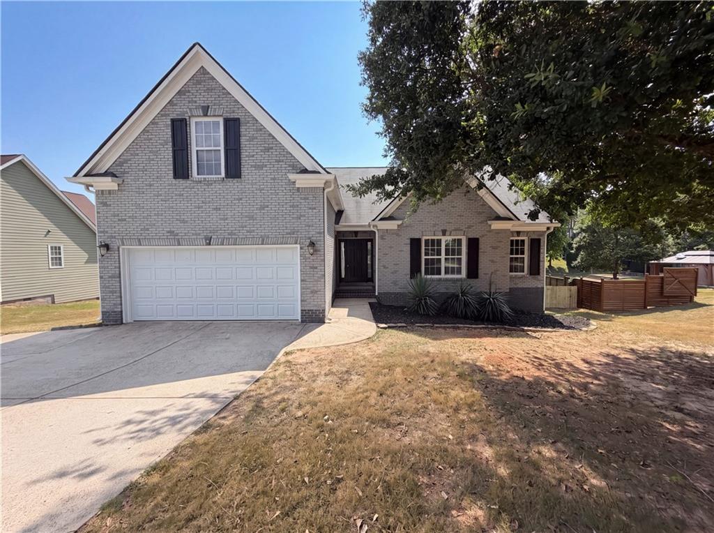 1240 Platinum Dr., Hoschton, GA 30548