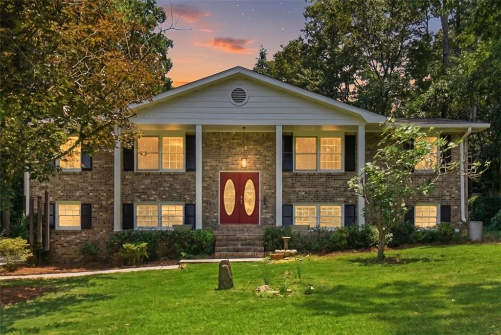 112 Cross Gate Dr., Marietta, GA 30068