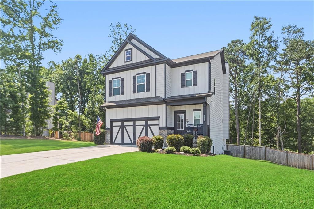 778 Laurel Cove Dr., Hoschton, GA 30548