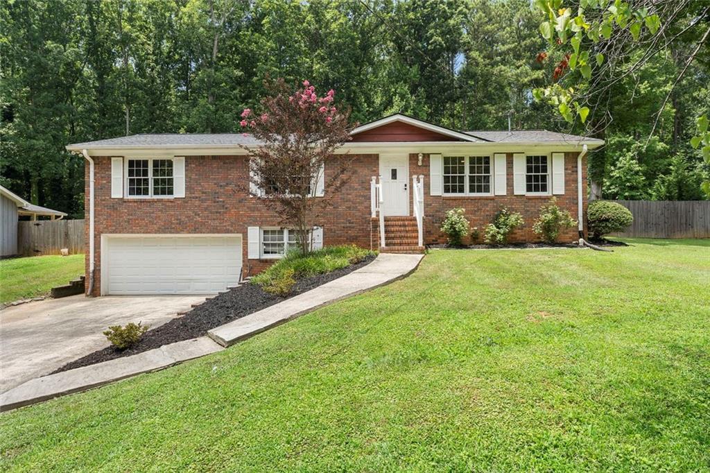 675 Teague Dr., Kennesaw, GA 30152