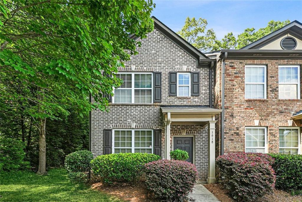 1618 Bayrose Cir., Atlanta, GA 30344