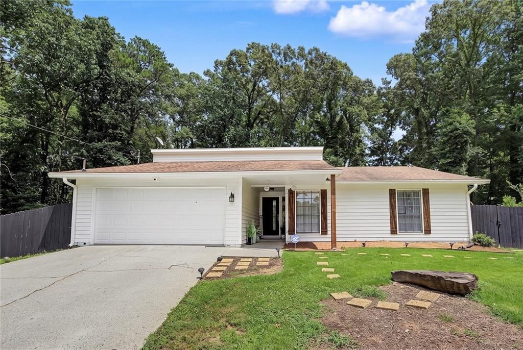 10 Saratoga Dr., Lawrenceville, GA 30044