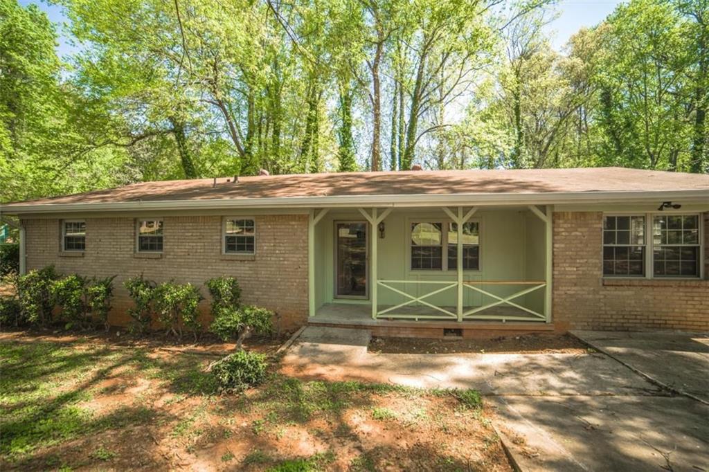 2674 Cavalier Dr., Decatur, GA 30034
