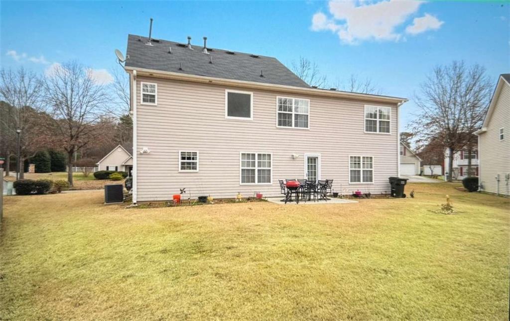 1285 Stephens Pond View, Loganville, GA 30052